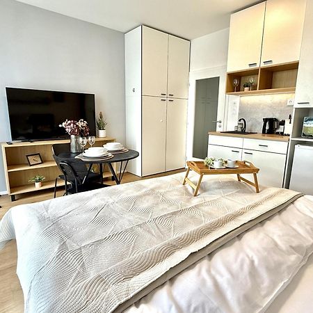 City Relax Apartments With Free Parking, 10 Mins Walk To City Centre Брно Екстер'єр фото