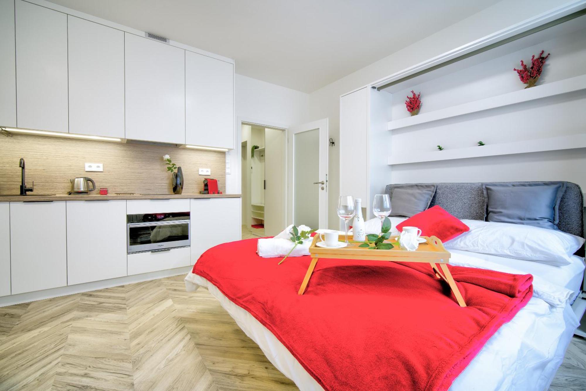 City Relax Apartments With Free Parking, 10 Mins Walk To City Centre Брно Екстер'єр фото
