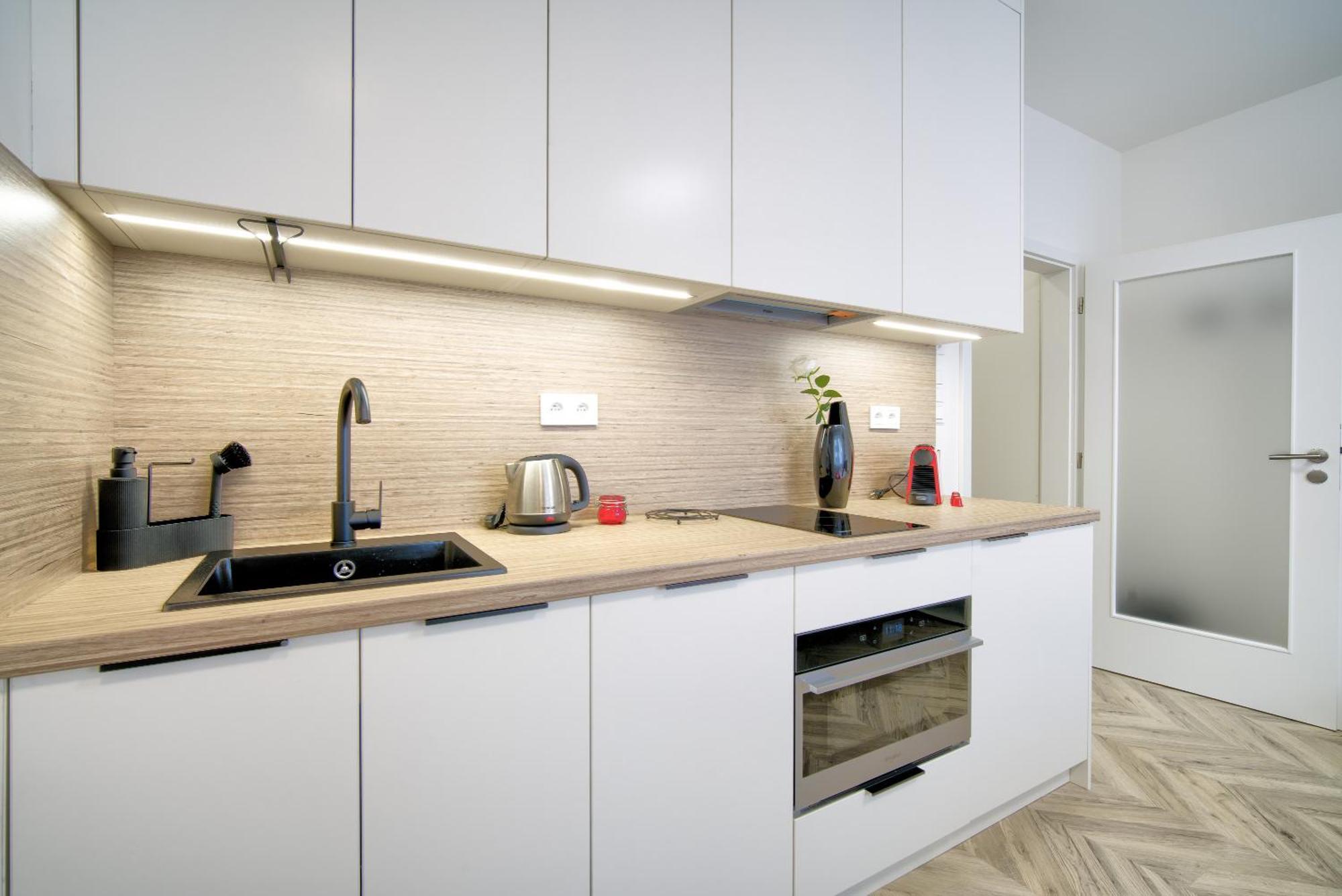 City Relax Apartments With Free Parking, 10 Mins Walk To City Centre Брно Екстер'єр фото