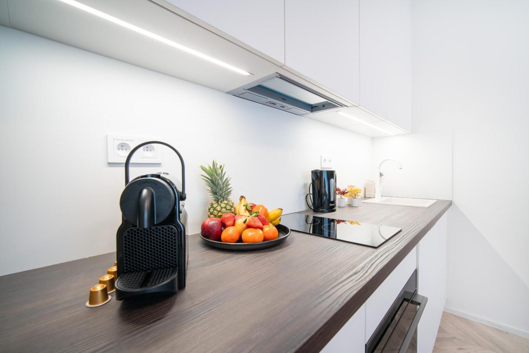 City Relax Apartments With Free Parking, 10 Mins Walk To City Centre Брно Екстер'єр фото