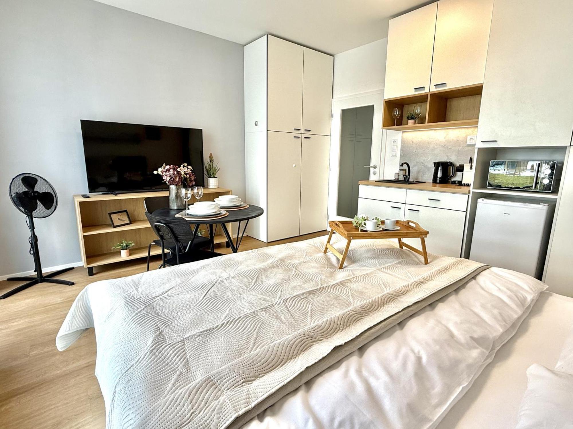 City Relax Apartments With Free Parking, 10 Mins Walk To City Centre Брно Екстер'єр фото